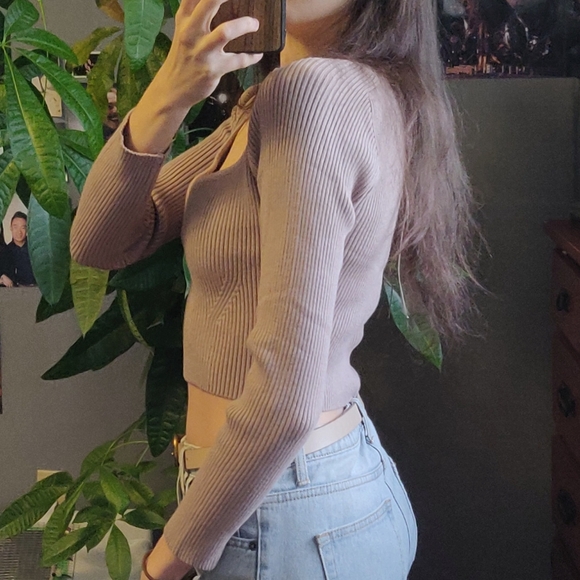 NWT Sweetheart neck crop ribbed sweater - Picture 4 of 9